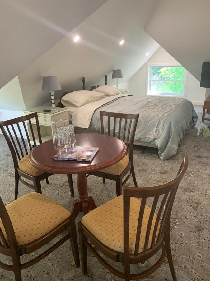 Green Oaks B&B Ниагара-он-те-Лейк Экстерьер фото