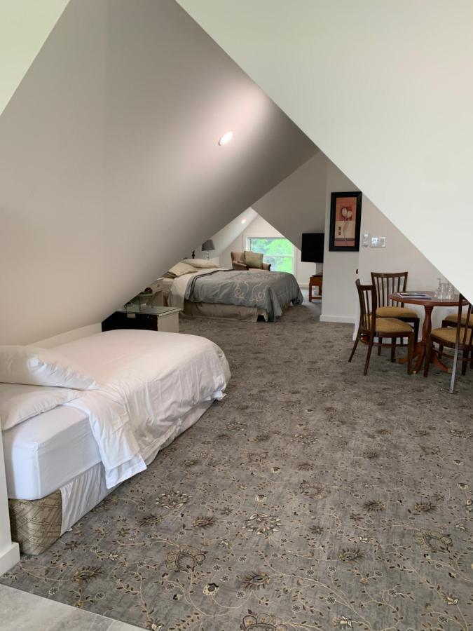 Green Oaks B&B Ниагара-он-те-Лейк Экстерьер фото