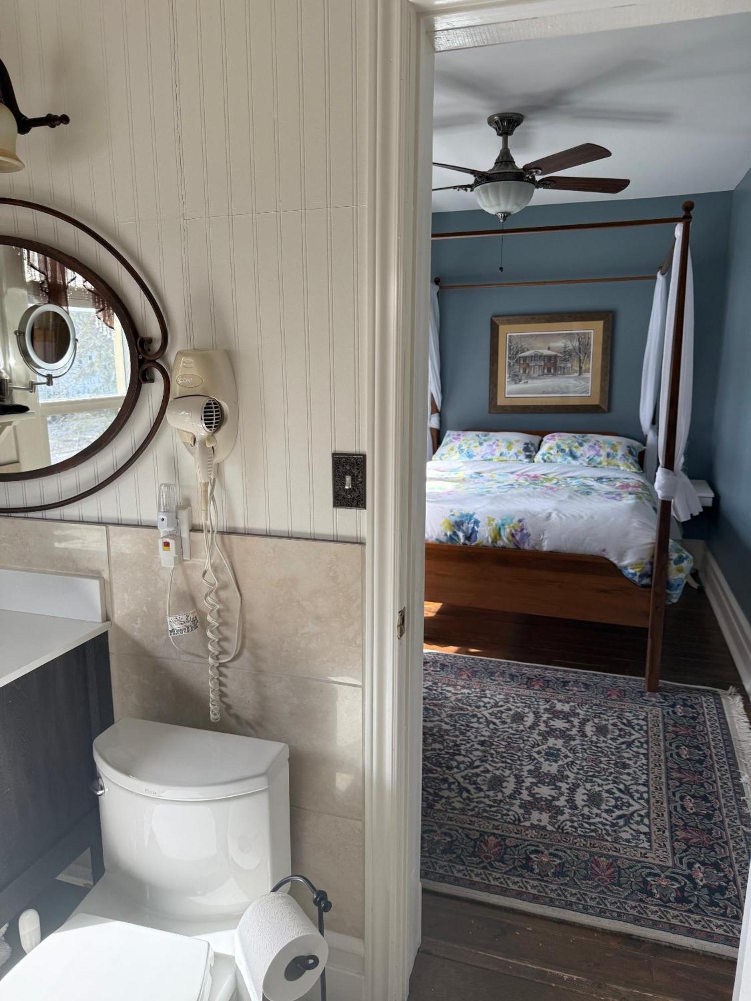 Green Oaks B&B Ниагара-он-те-Лейк Экстерьер фото