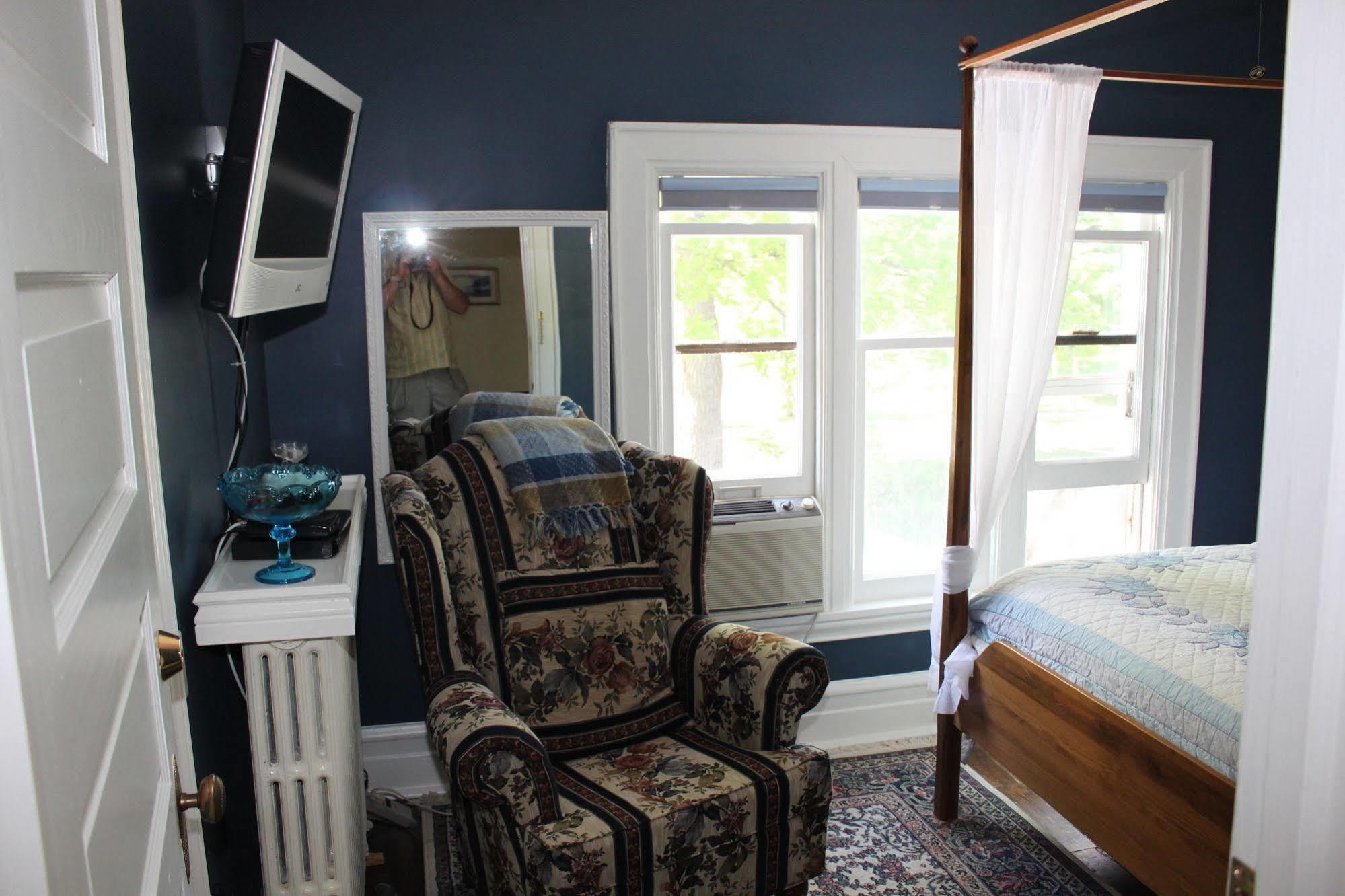 Green Oaks B&B Ниагара-он-те-Лейк Экстерьер фото