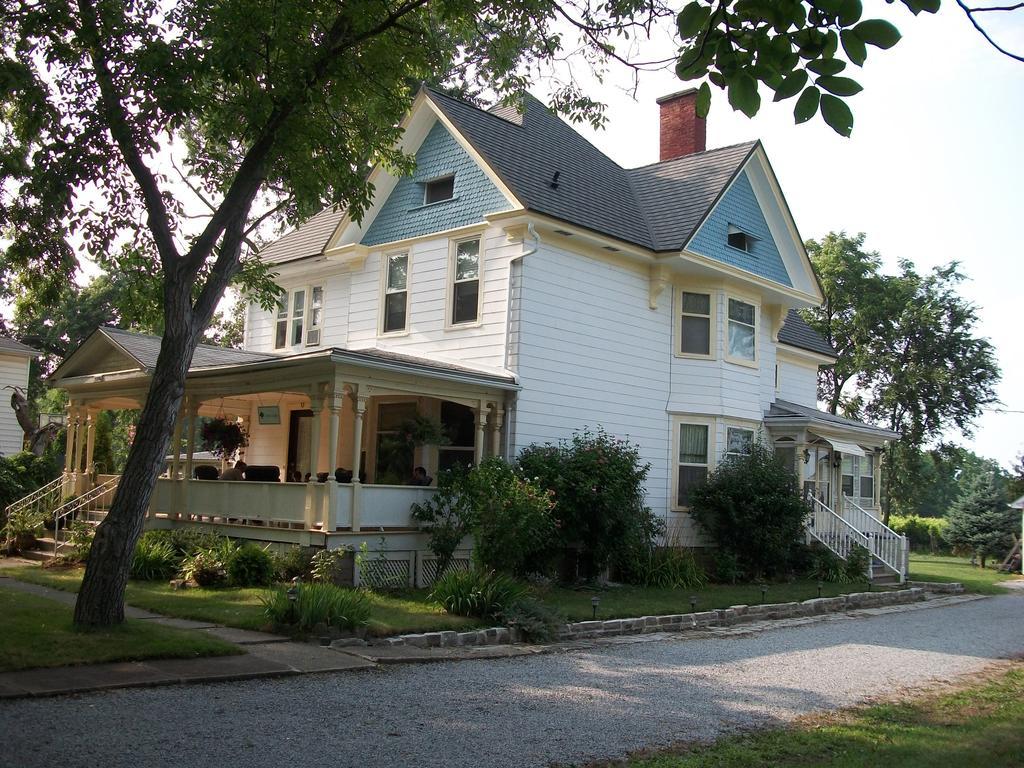 Green Oaks B&B Ниагара-он-те-Лейк Экстерьер фото